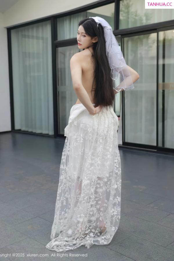   [XiuRen]高清写真图 2025.08.18 No.10661 梨霜儿 白色婚纱第51张图片